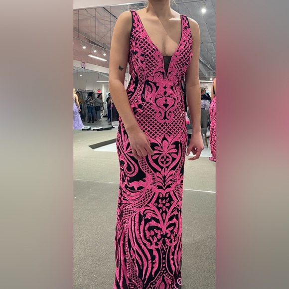 5092 Pink Low Back Train Evening Dress